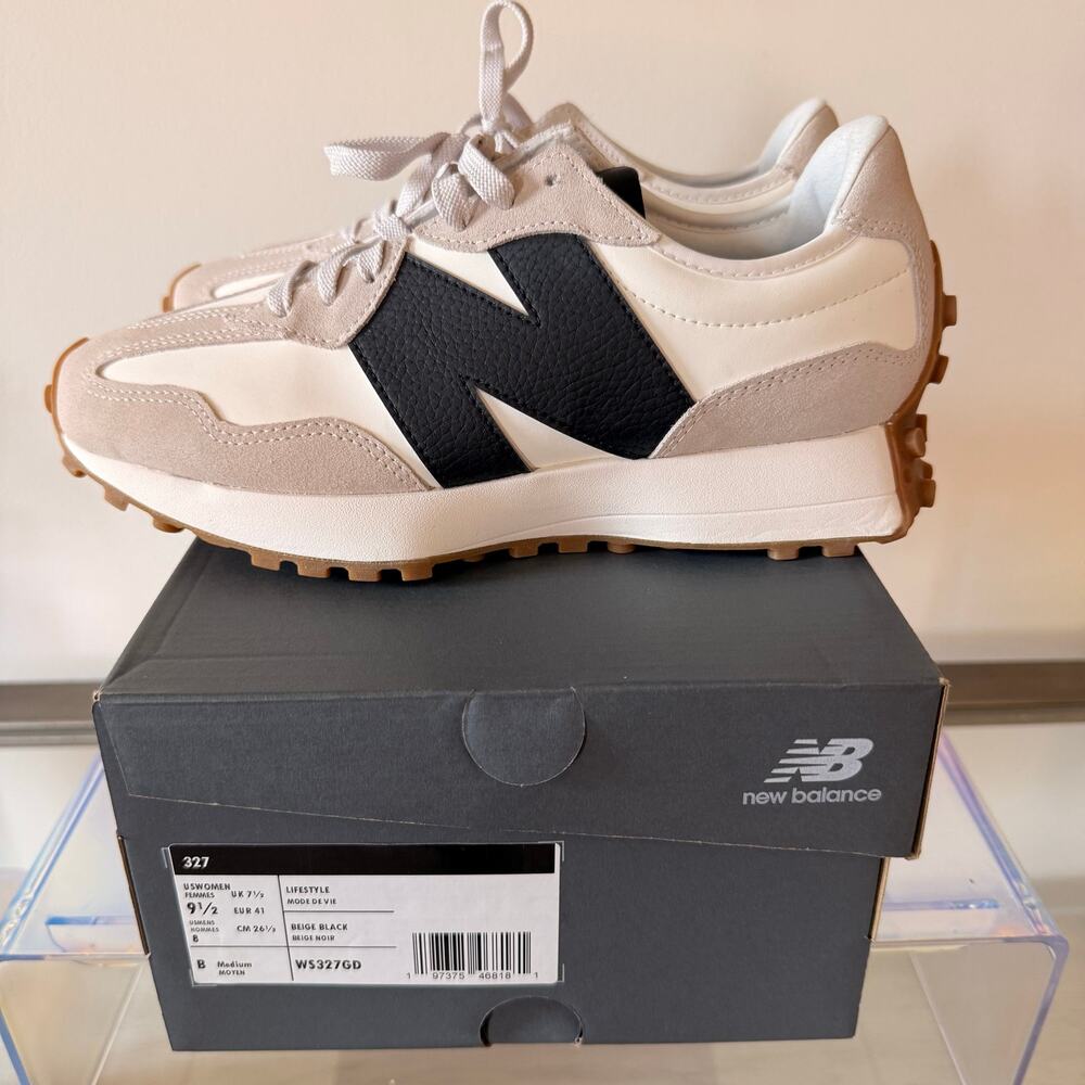 New Balance 327 Women’s 9.5 Beige Black Moonbeam Gum New With Box WS327GD